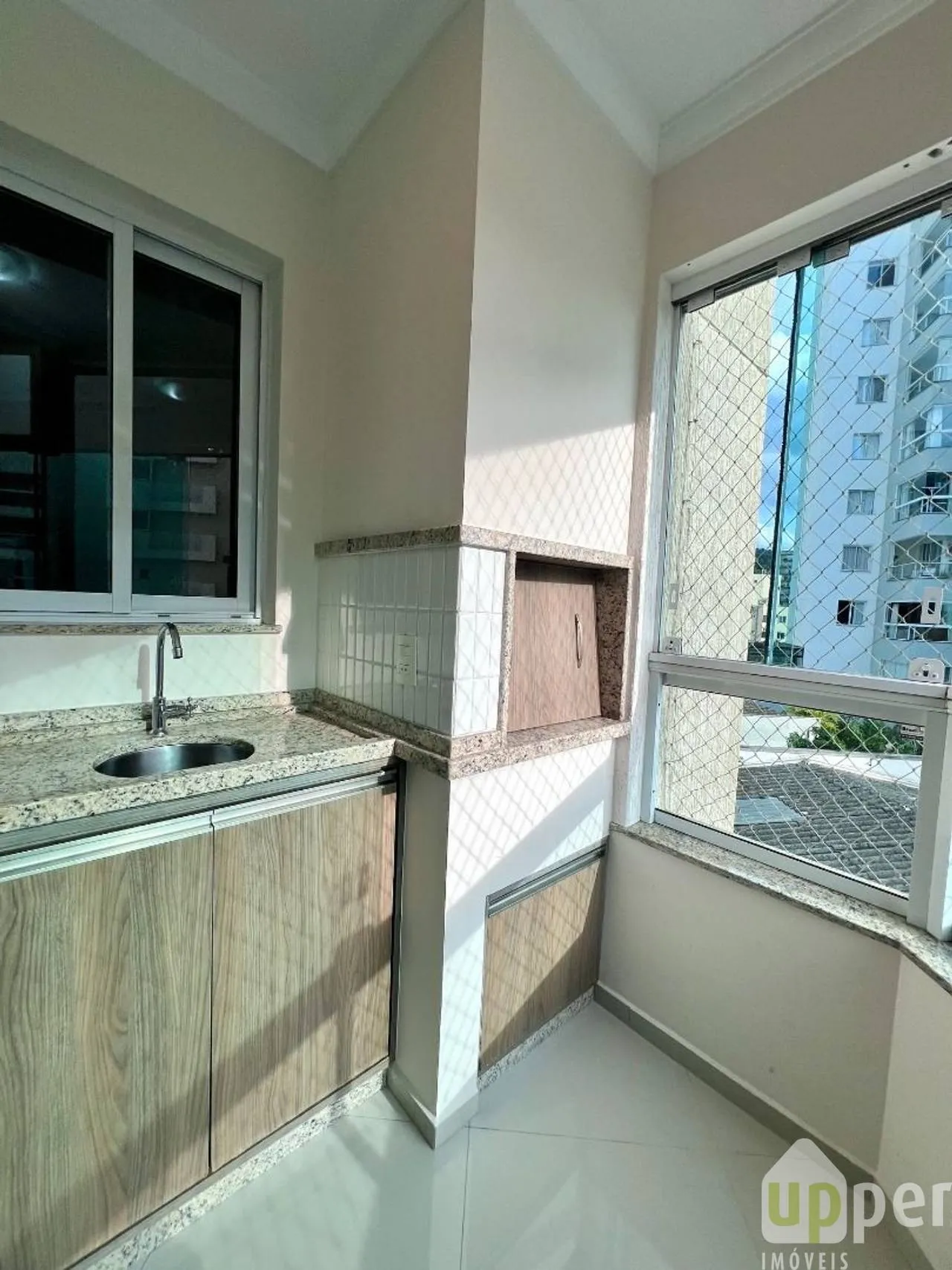 Apartamento à venda com 2 quartos, sendo 1 suíte, 1 vaga, 74m² na região do bairro Velha, próximo à Rua Princesa Izabel, Blumenau