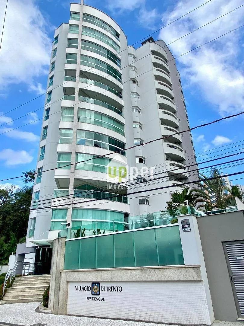 Apartamento à venda com 3 quartos, sendo 3 suítes, 3 vagas, 194m² na região do bairro Victor Konder, próximo à Rua Victor Konder, Blumenau