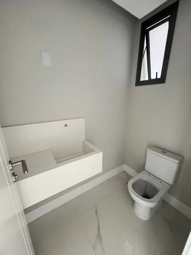 Apartamento à venda com 3 quartos, sendo 3 suítes, 2 vagas, 140m² na região do bairro Victor Konder, próximo à Rua Victor Konder, Blumenau