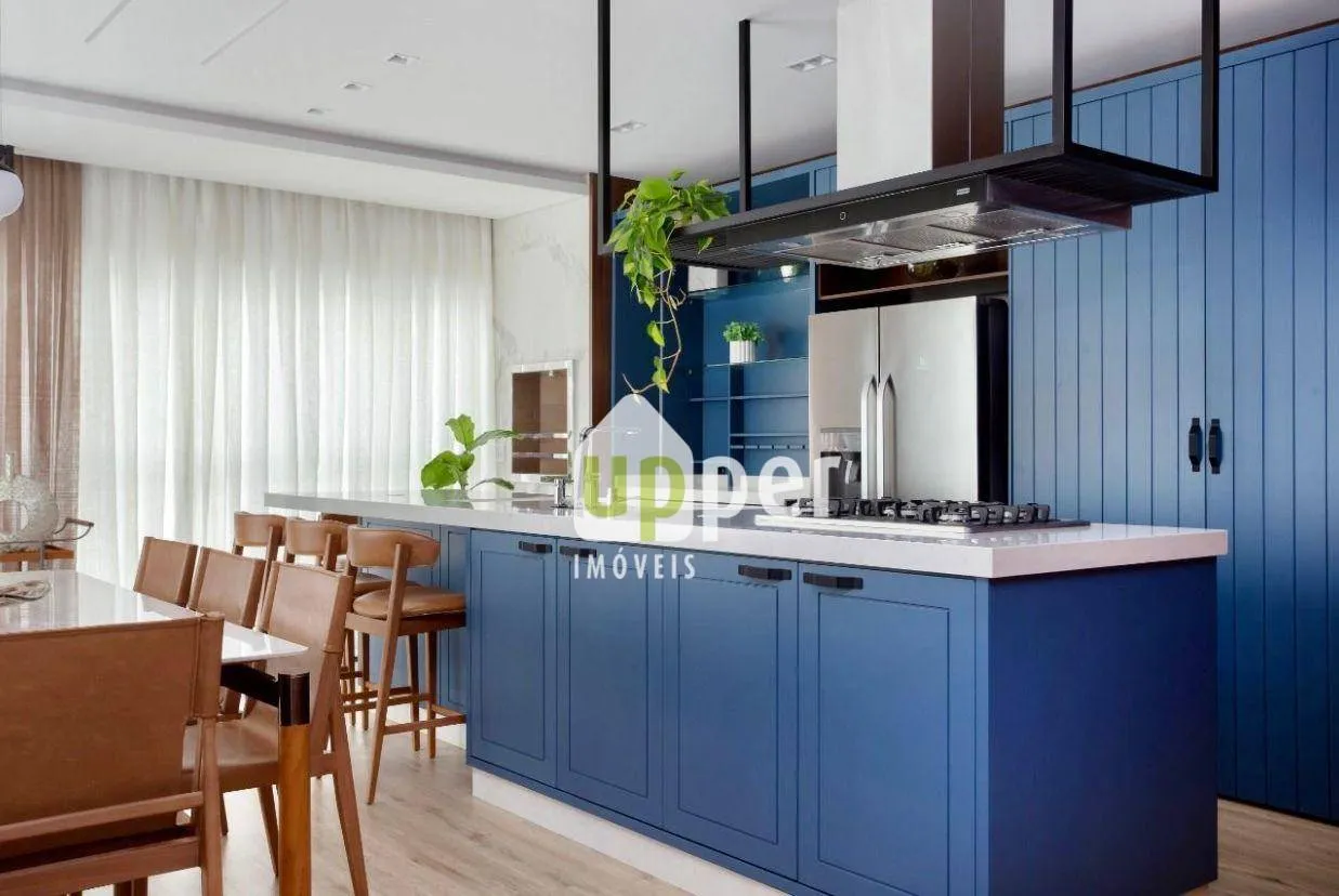 Apartamento à venda com 3 quartos, sendo 1 suíte, 2 vagas, 126m² na região do bairro Vorstadt, próximo à Rua Antônio Treis, Blumenau