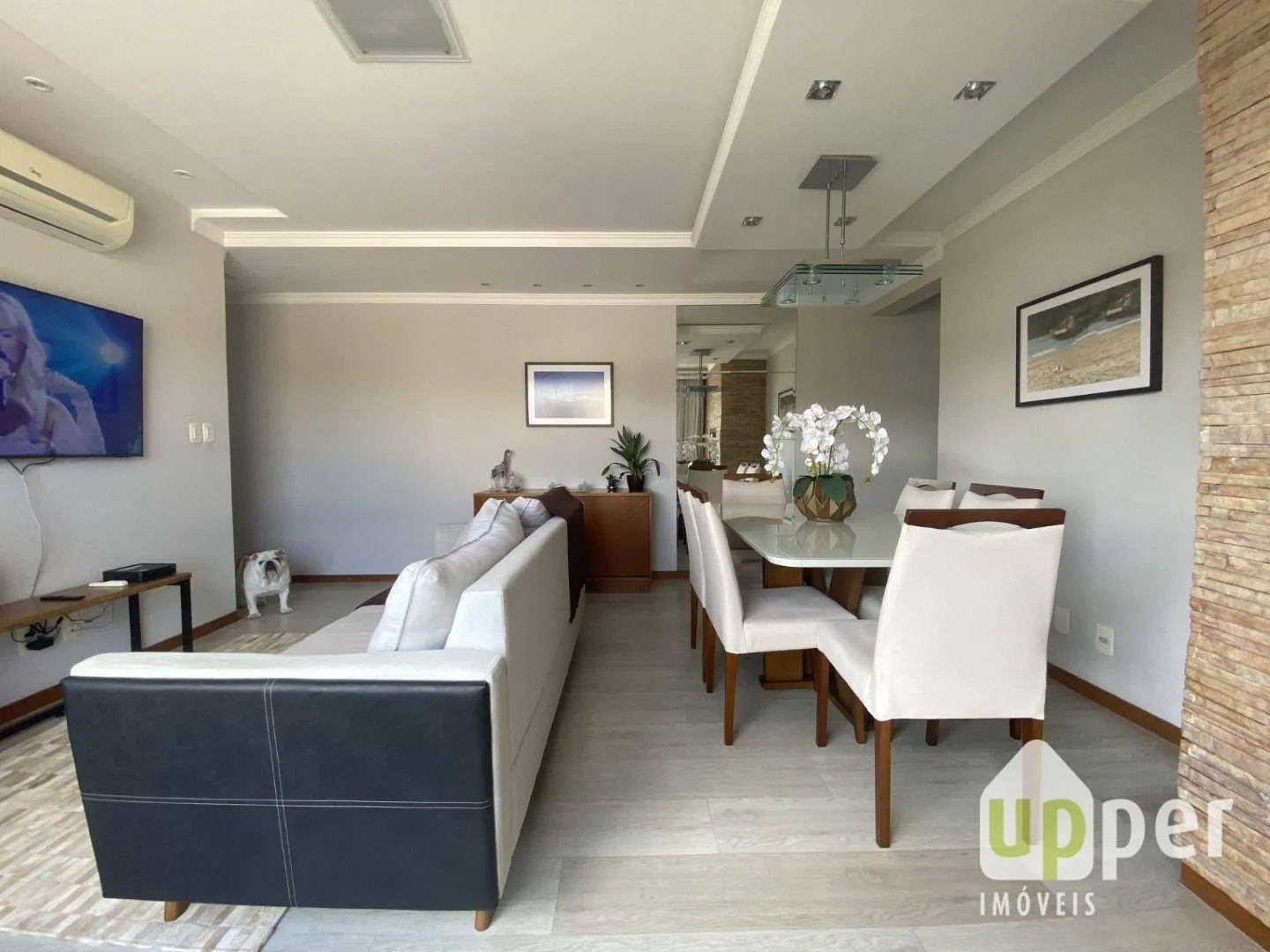 Apartamento à venda com 2 quartos, sendo 1 suíte, 2 vagas, 69m² na região do bairro Água Verde, próximo à Rua Doutor Antônio Haffner, Blumenau