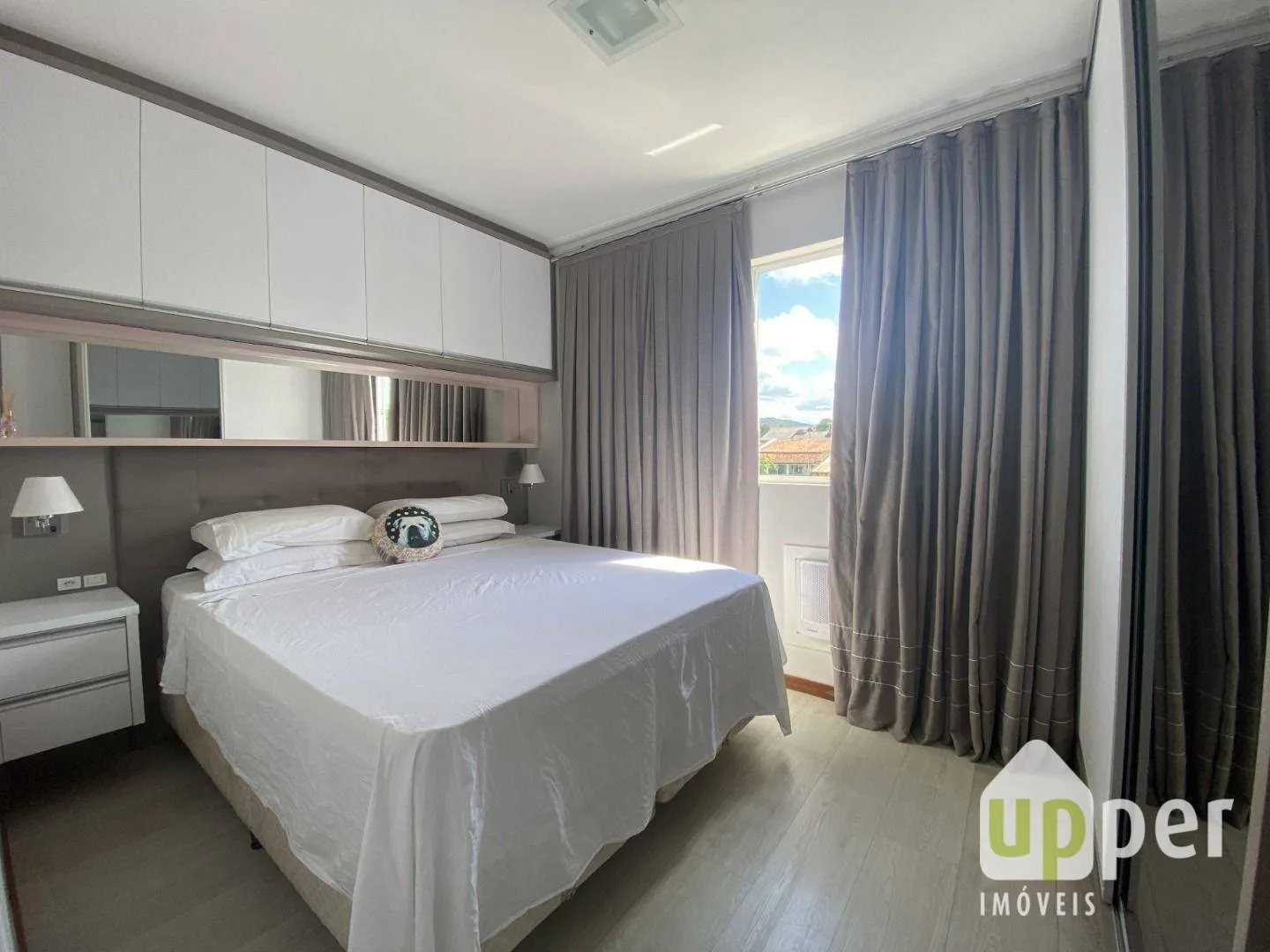 Apartamento à venda com 2 quartos, sendo 1 suíte, 2 vagas, 69m² na região do bairro Água Verde, próximo à Rua Doutor Antônio Haffner, Blumenau