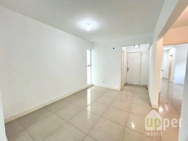 Apartamento à venda com 3 quartos, sendo 3 suítes, 2 vagas, 119m² na região do bairro Jardim Blumenau, próximo à Rua Pastor Stutzer, Blumenau