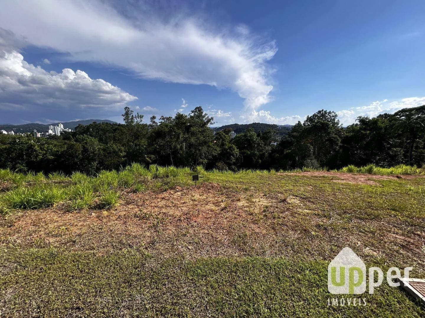 Terreno à venda, 391m² na região do bairro Itoupava Norte, próximo à Rua 4 de Fevereiro, Blumenau