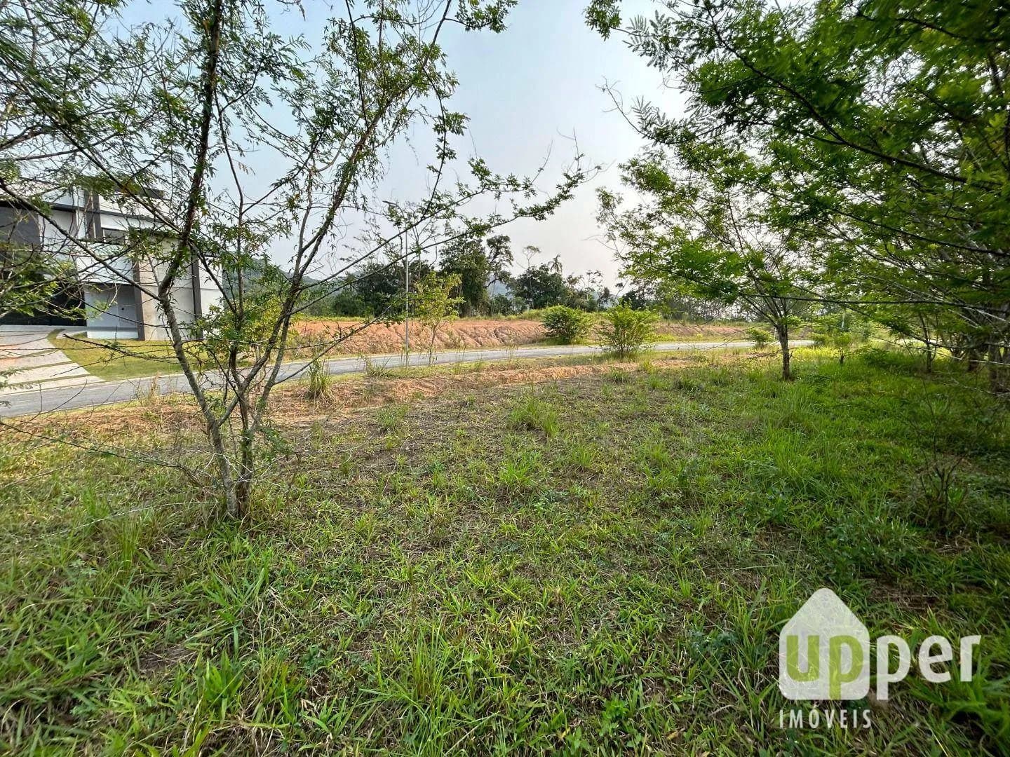 Terreno à venda, 410m² na região do bairro Ponta Aguda, próximo à Rua Silvano Cândido da Silva Sênior, Blumenau