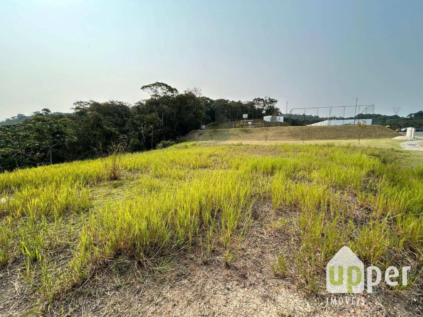 Terreno à venda, 375m² na região do bairro Ponta Aguda, próximo à Rua Silvano Cândido da Silva Sênior, Blumenau