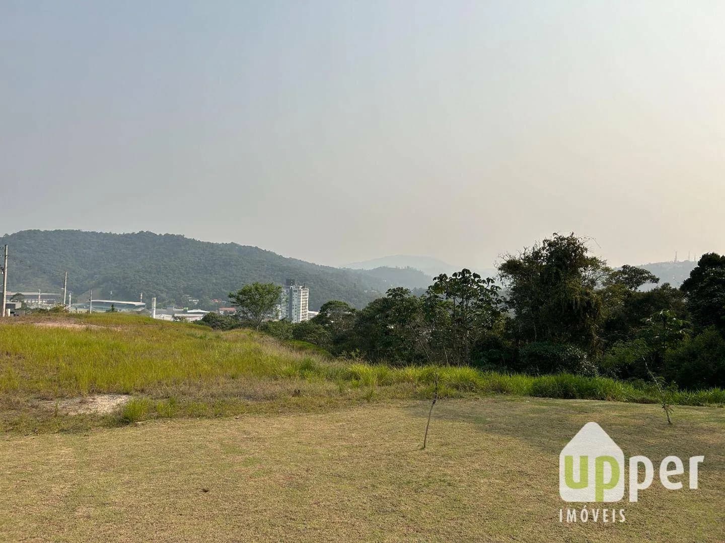 Terreno à venda, 375m² na região do bairro Ponta Aguda, próximo à Rua Silvano Cândido da Silva Sênior, Blumenau