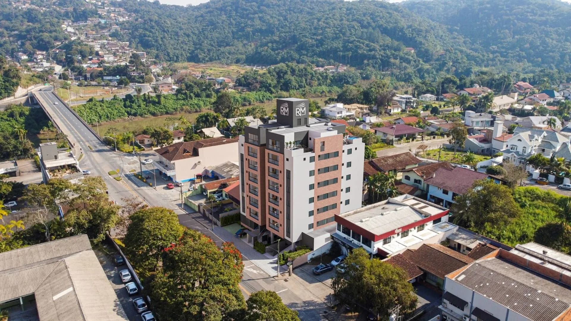 Foto de Apartamento à venda com 3 quartos, sendo 3 suítes, 2 vagas, 230m² no Vorstadt, Blumenau