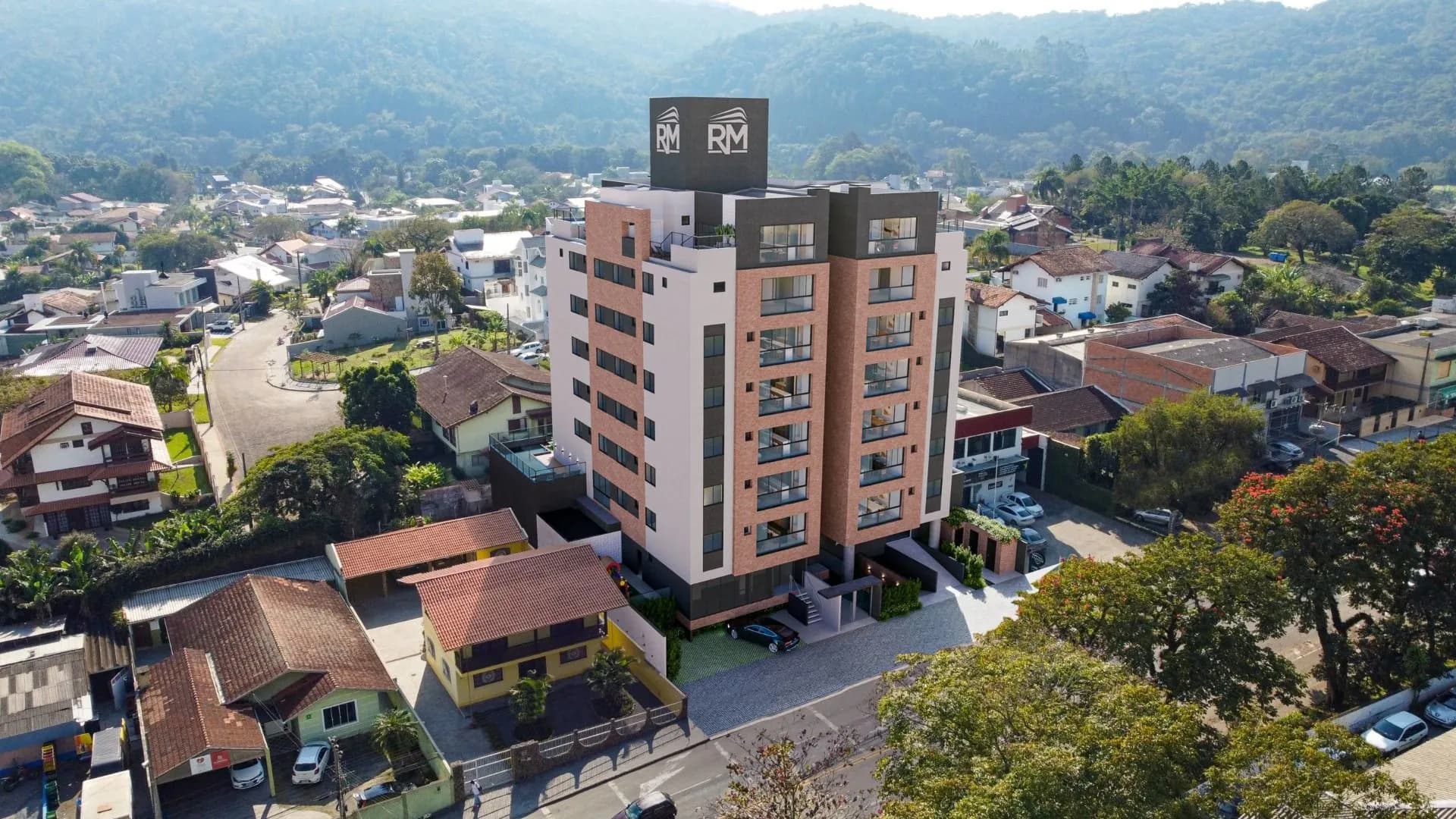 Apartamento à venda com 3 quartos, sendo 3 suítes, 2 vagas, 230m² na região do bairro Vorstadt, próximo à Rua Silvano Cândido da Silva Sênior, Blumenau
