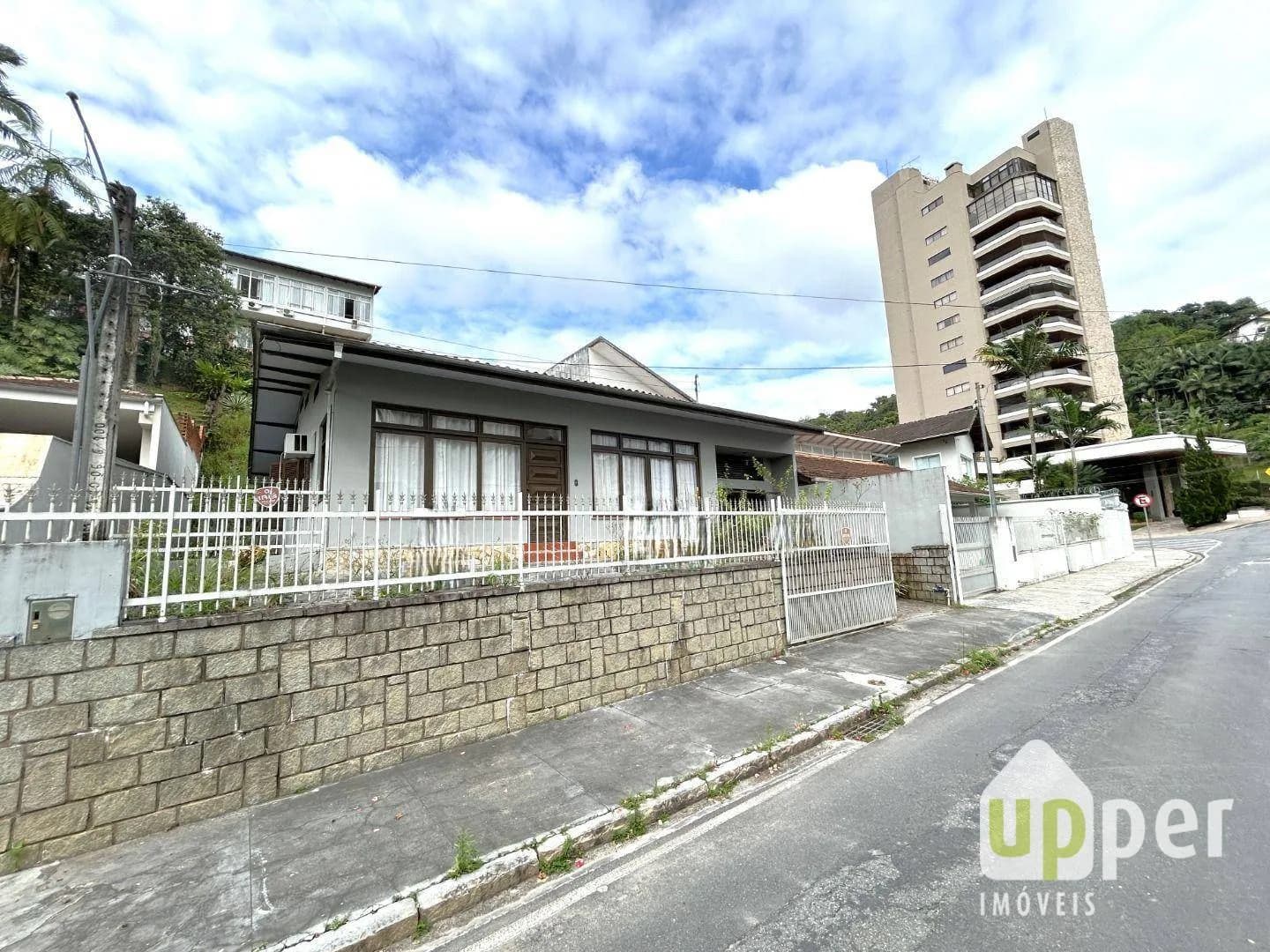 Foto de Casa à venda com 2 quartos, 1 vaga, 186m² no Jardim Blumenau, Blumenau
