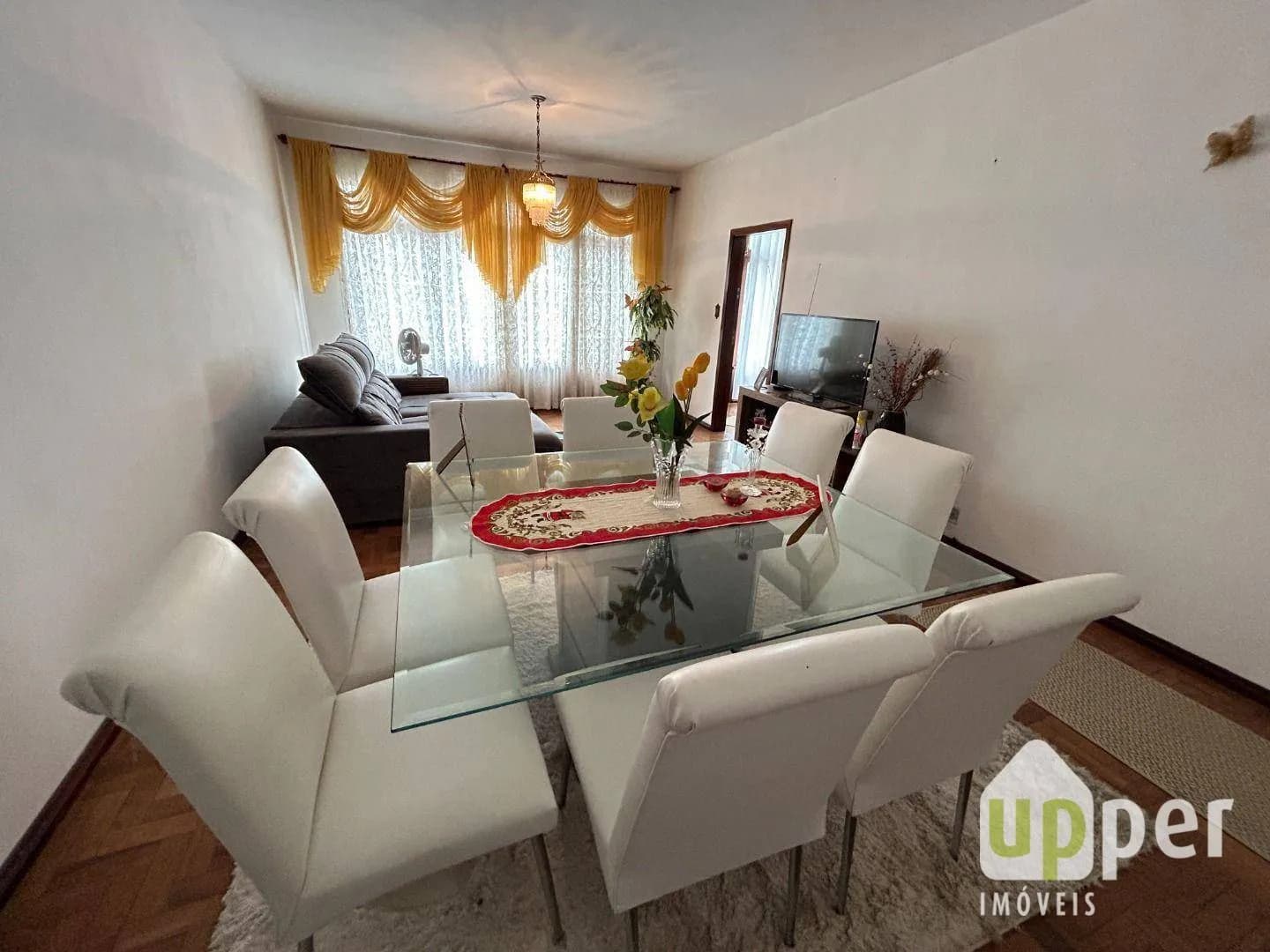 Casa à venda com 2 quartos, 1 vaga, 186m² na região do bairro Jardim Blumenau, próximo à Rua Pastor Stutzer, Blumenau