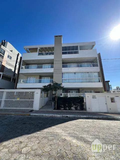 Foto de Apartamento à venda com 2 quartos, sendo 1 suíte, 2 vagas, 76m² no Mariscal, Bombinhas