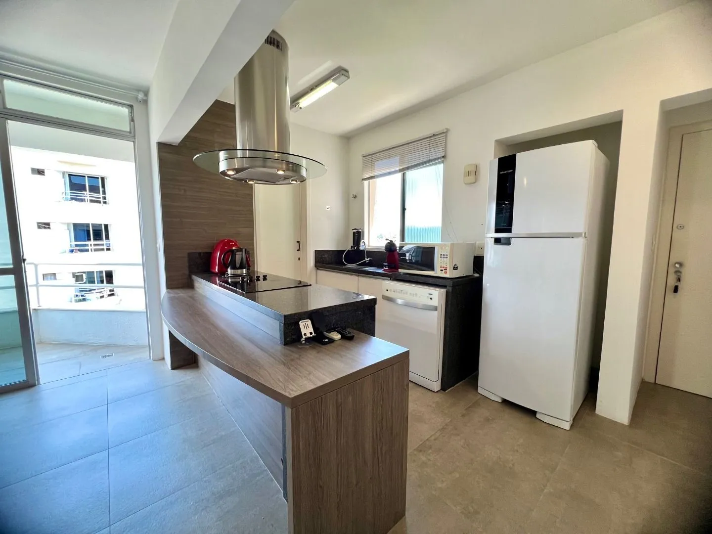 Apartamento à venda com 2 quartos, sendo 2 suítes, 1 vaga, 92m² na região do bairro Victor Konder, próximo à Rua Victor Konder, Blumenau