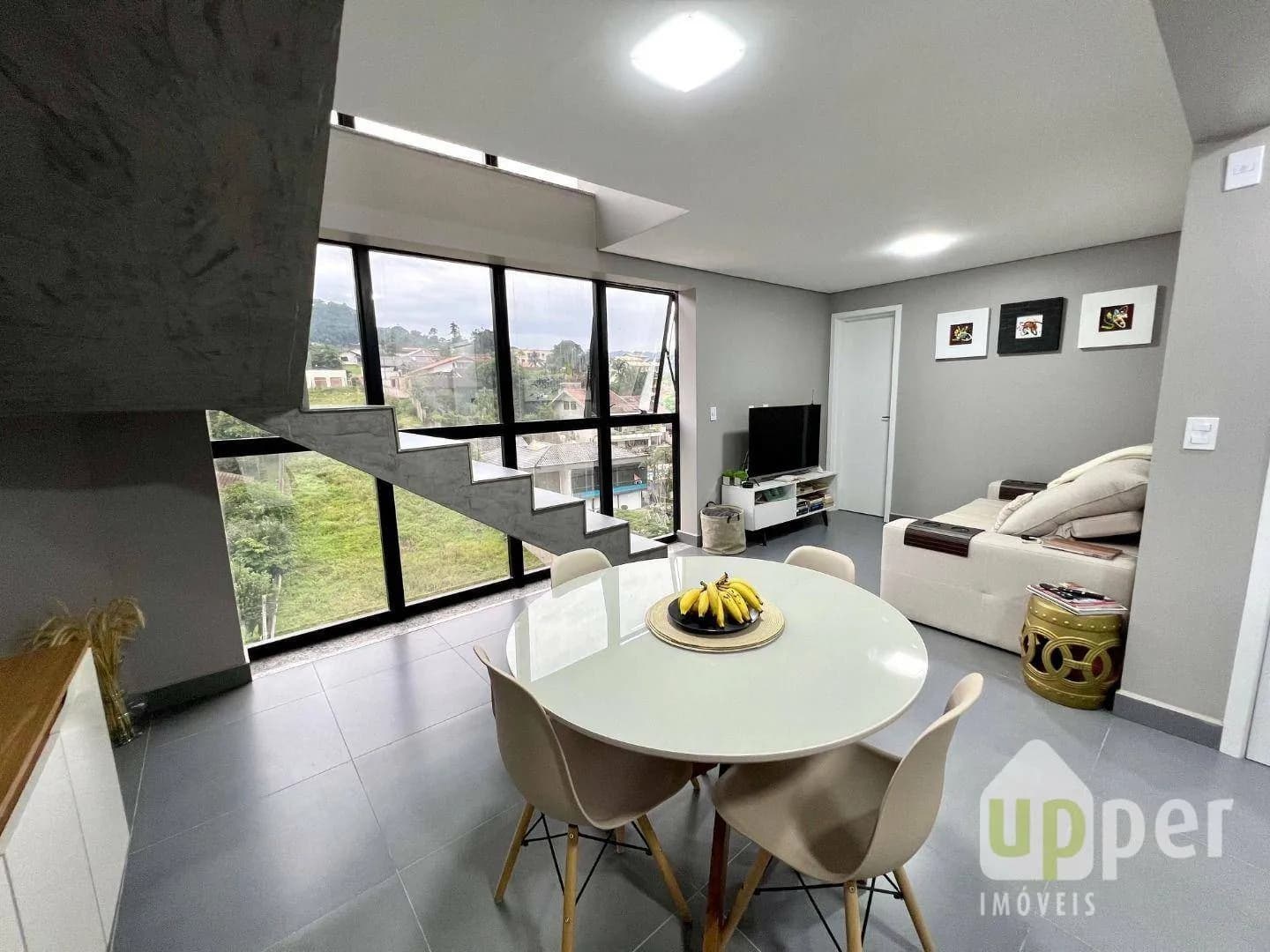 Apartamento à venda com 2 quartos, sendo 2 suítes, 1 vaga, 71m² na região do bairro Garcia, próximo à Rua Engenheiro Odebrecht, Blumenau