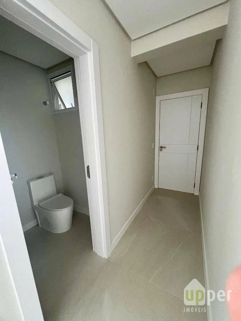 Apartamento à venda com 3 quartos, sendo 3 suítes, 2 vagas, 108m² na região do bairro Velha, próximo à Rua Humberto de Campos, Blumenau