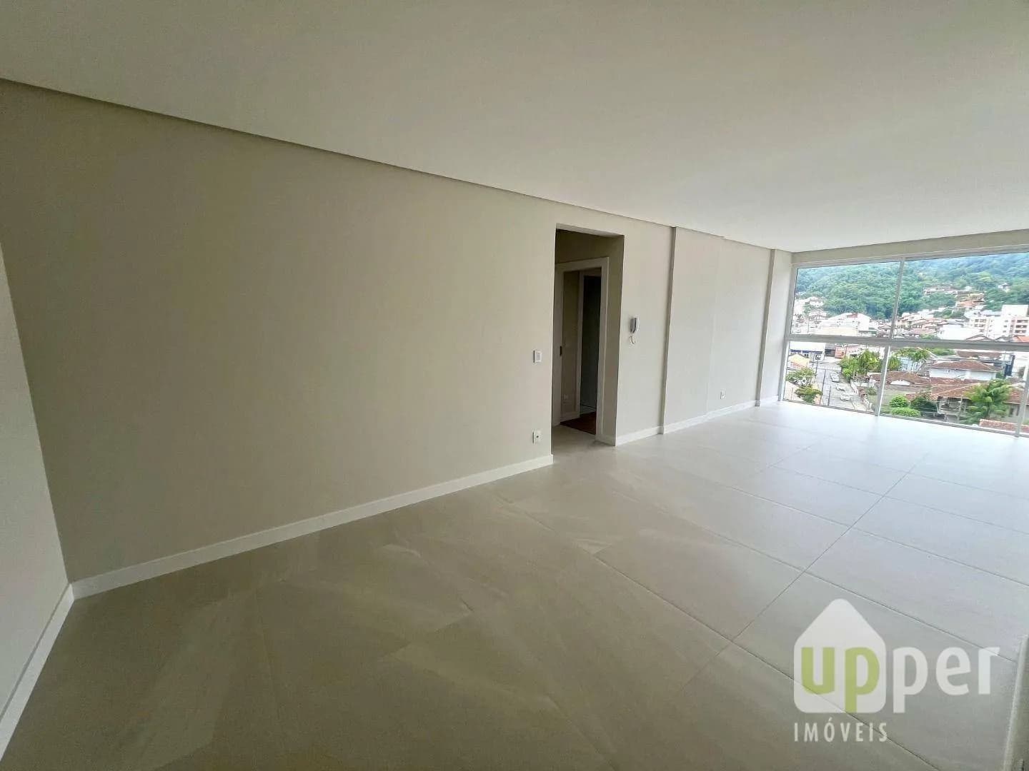 Apartamento à venda com 3 quartos, sendo 3 suítes, 2 vagas, 108m² na região do bairro Velha, próximo à Rua Humberto de Campos, Blumenau