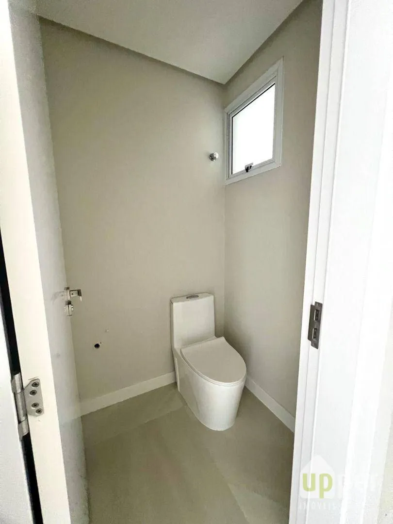 Apartamento à venda com 3 quartos, sendo 3 suítes, 2 vagas, 118m² na região do bairro Velha, próximo à Rua Humberto de Campos, Blumenau