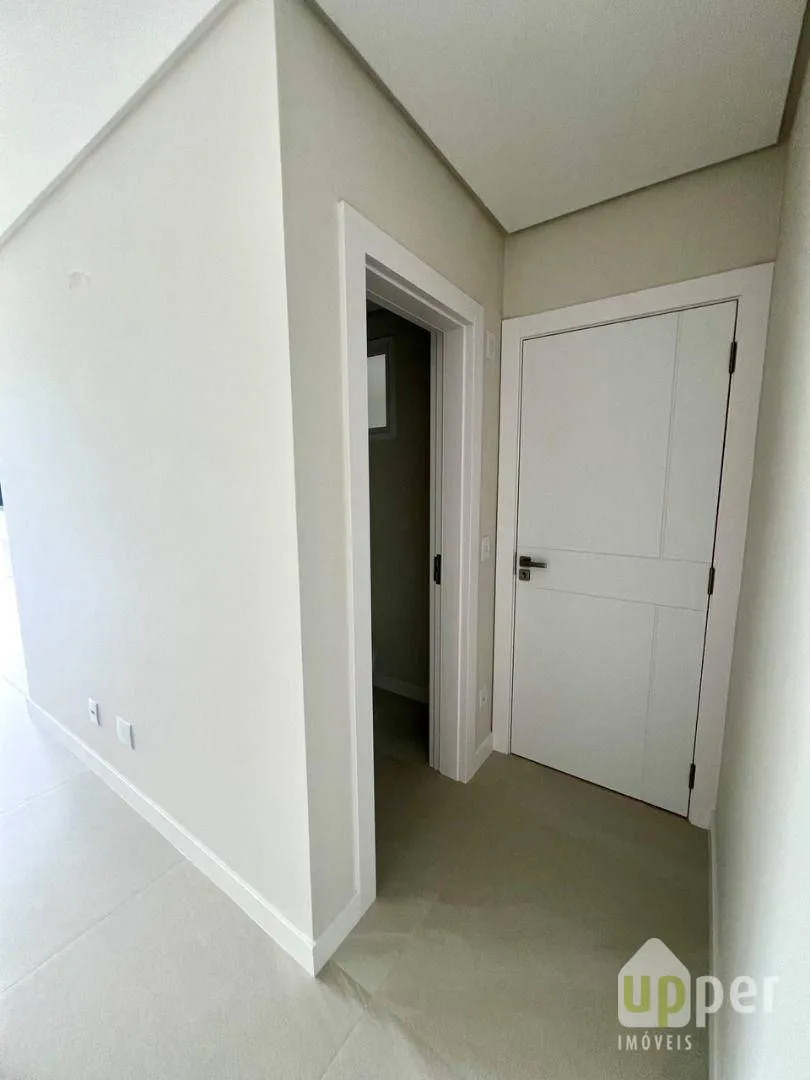 Apartamento à venda com 3 quartos, sendo 3 suítes, 2 vagas, 118m² na região do bairro Velha, próximo à Rua Humberto de Campos, Blumenau