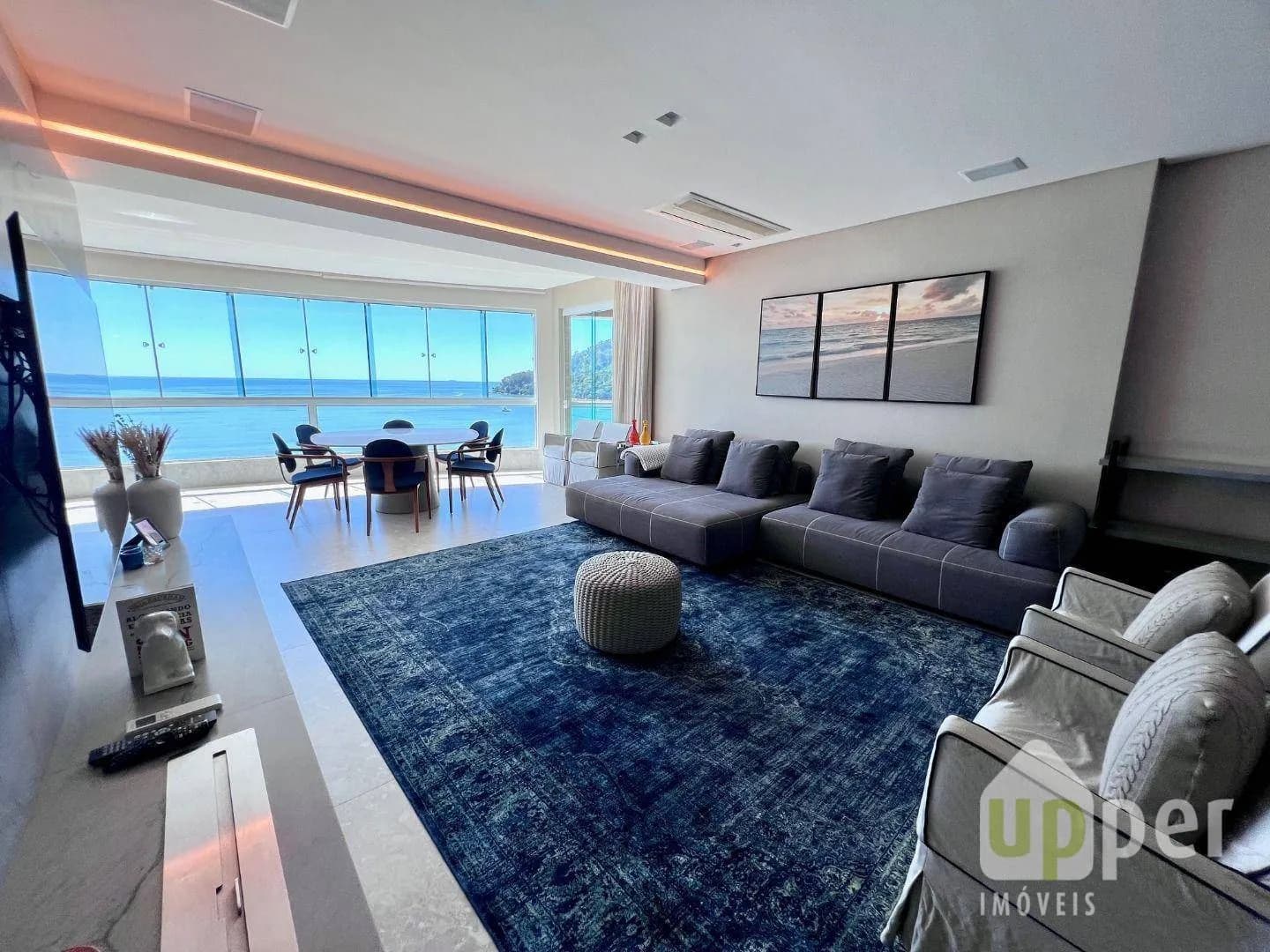 Foto de Apartamento à venda com 3 quartos, sendo 3 suítes, 3 vagas, 185m² no Barra Sul, Balneário Camboriú