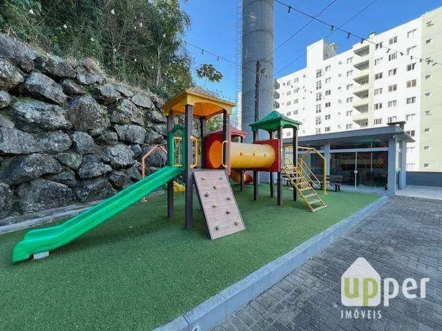 Apartamento à venda com 3 quartos, sendo 1 suíte, 1 vaga, 65m² na região do bairro Passo Manso, próximo à Rua Bernardo Reiter, Blumenau