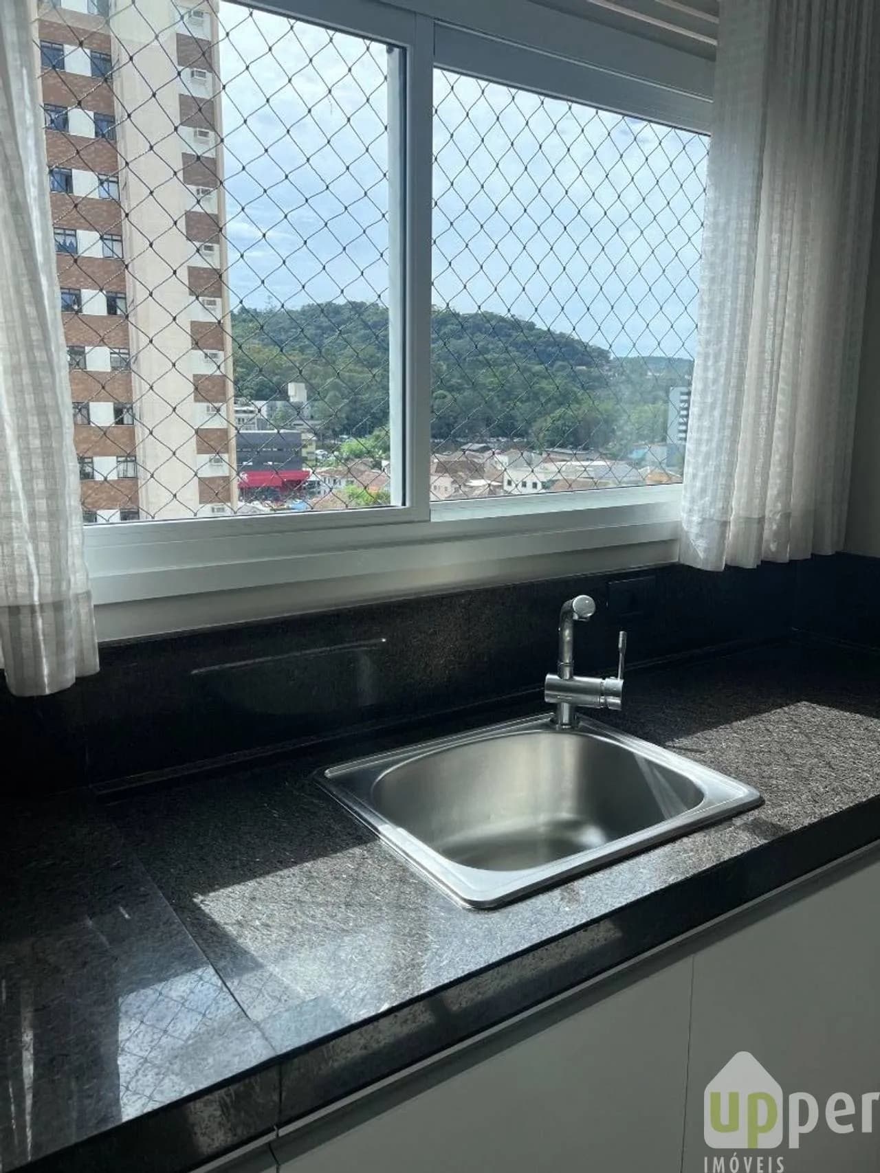 Apartamento à venda com 3 quartos, sendo 3 suítes, 2 vagas, 169m² na região do bairro Victor Konder, próximo à Rua Victor Konder, Blumenau